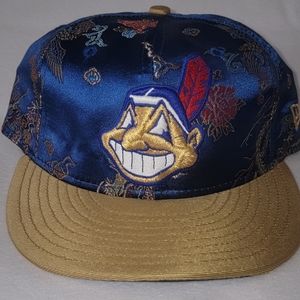 Cleveland Indians gold star New Era hat chief wahoo sz 7¼ Japanese kimono print